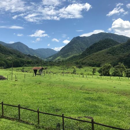 Pousada Acacia Imperial Aldeia Velha エクステリア 写真